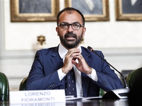 Ministro, una parola chiara, per favore!