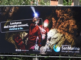 «Lontana dai luoghi comuni, vicina a te»
